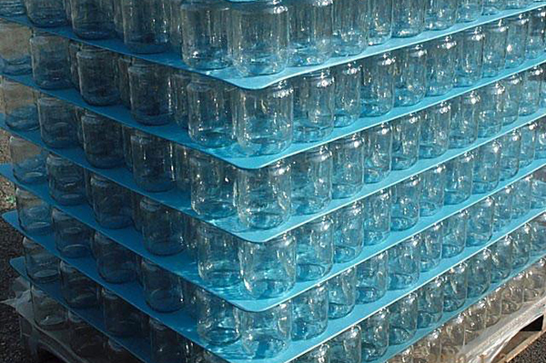 Polycarbonate liners